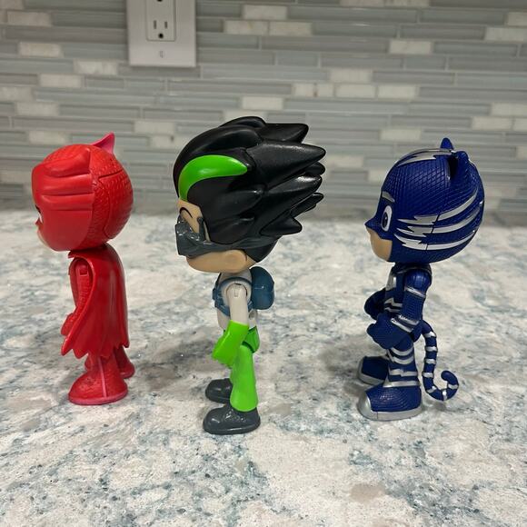 PJ Masks 6" Deluxe Talking Red Owlette Catboy Romeo Action Figures Poseable - Picture 2 of 5